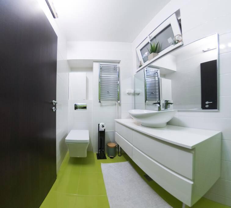 Central Oasis Apartment บูคาเรสต์ ภายนอก รูปภาพ